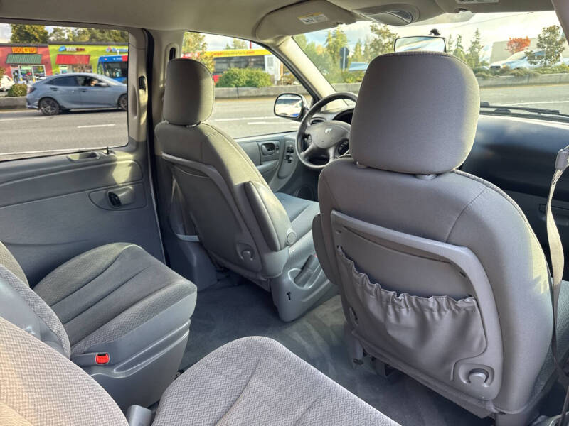 2005 Dodge Caravan SXT