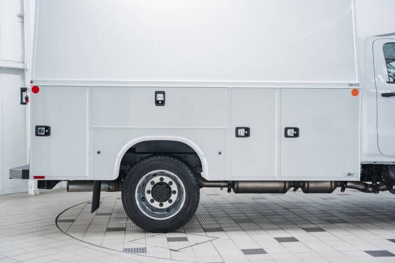 2024 Chevrolet Silverado 5500HD