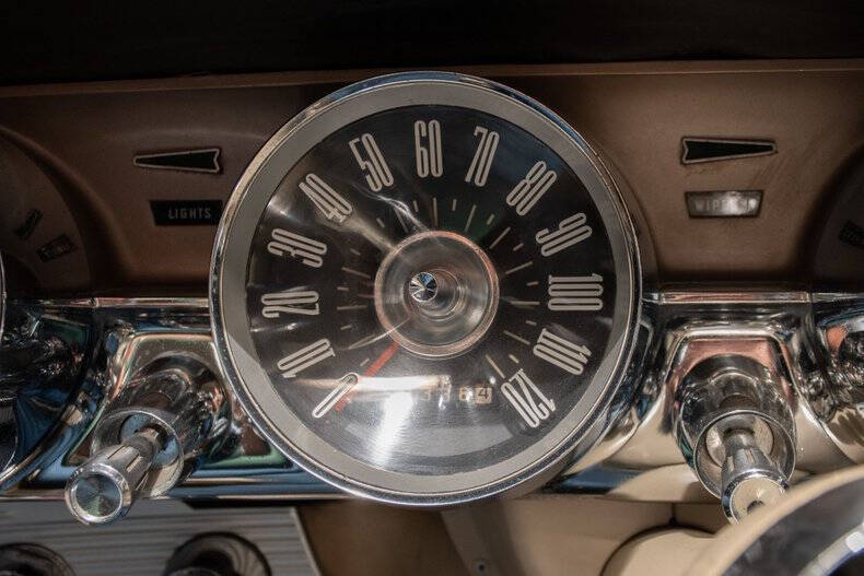 1962 Ford Thunderbird