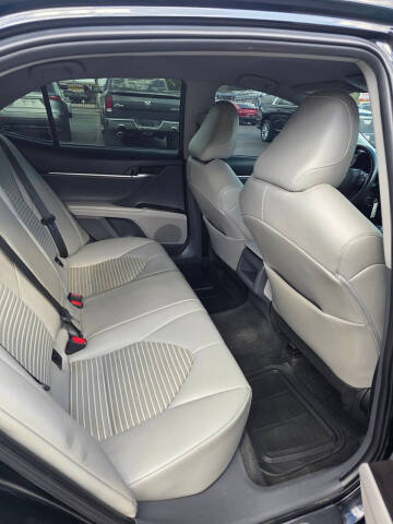 2022 Toyota Camry SE