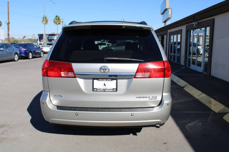 2004 Toyota Sienna XLE Limited 7 Passenger