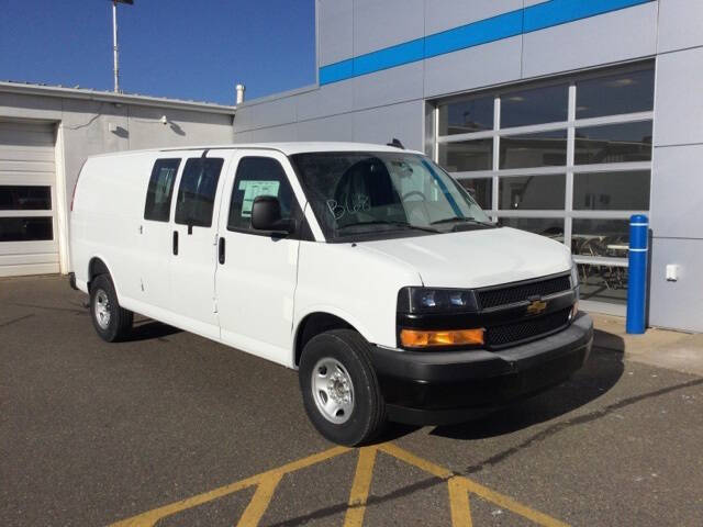 2025 Chevrolet Express 3500