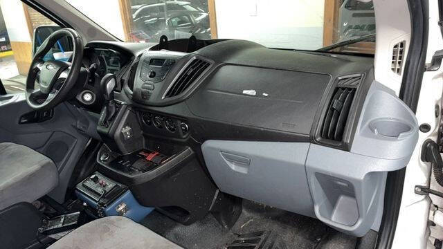2017 Ford T250