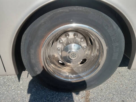 2002 Freightliner XC Chassis