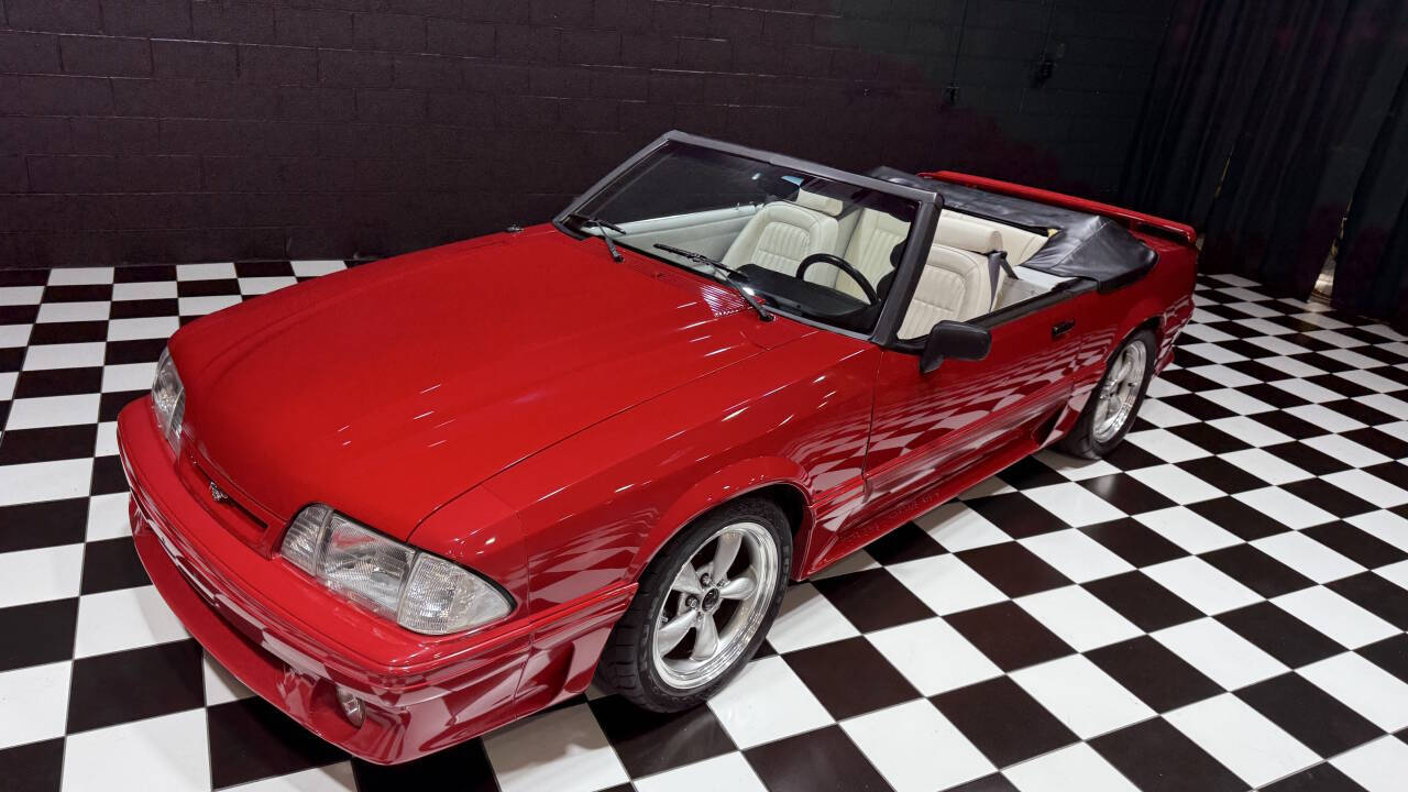 1993 Ford Mustang 11