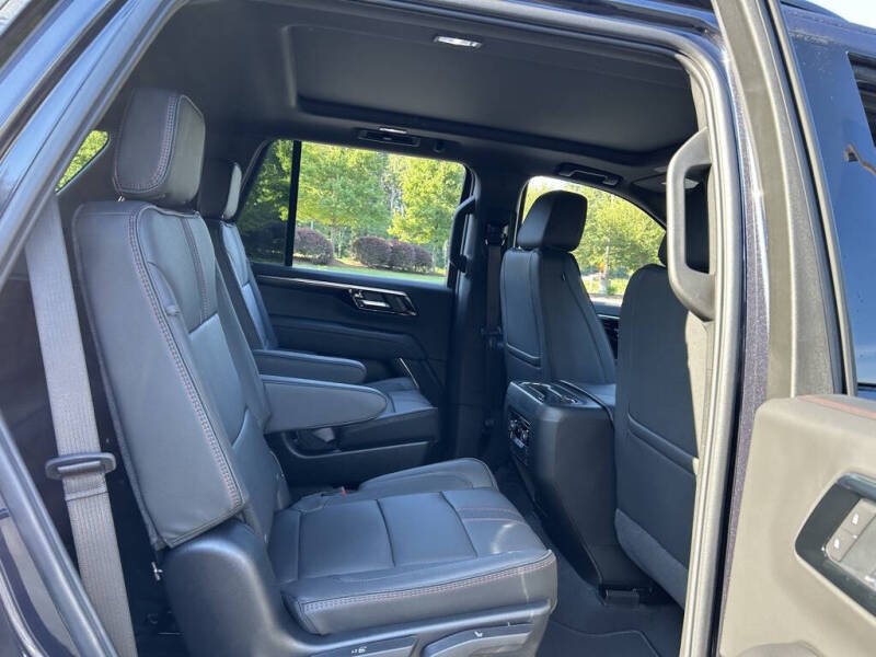 2025 Chevrolet Tahoe RST