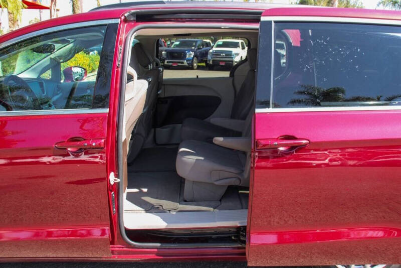 2021 Chrysler Pacifica Touring