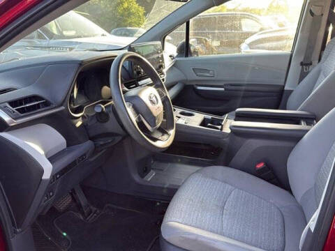 2021 Toyota Sienna LE 8-Passenger