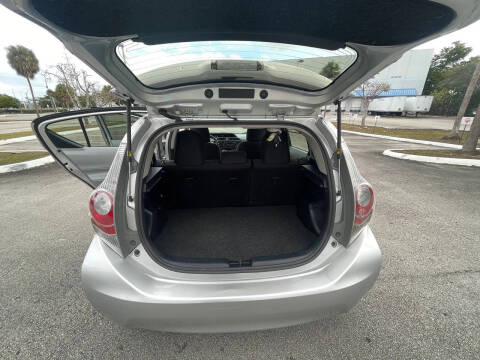 2013 Toyota Prius c One