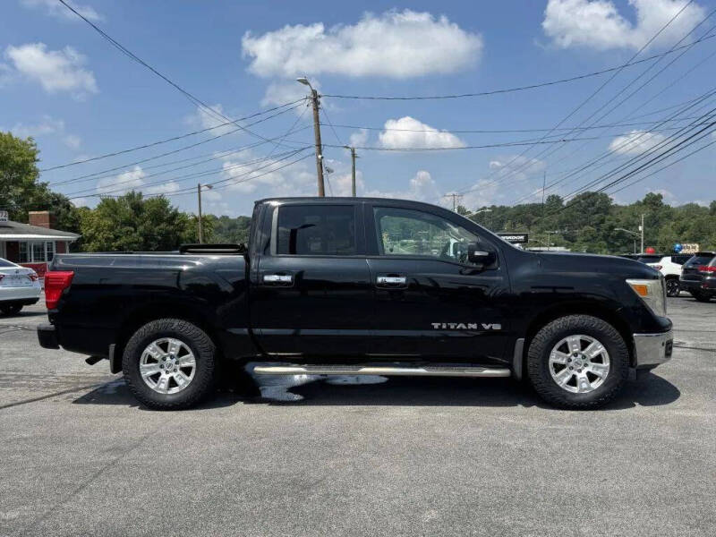 2018 Nissan Titan SV
