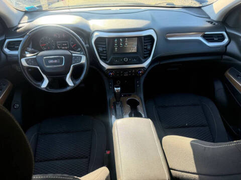 2017 GMC Acadia SLE-2