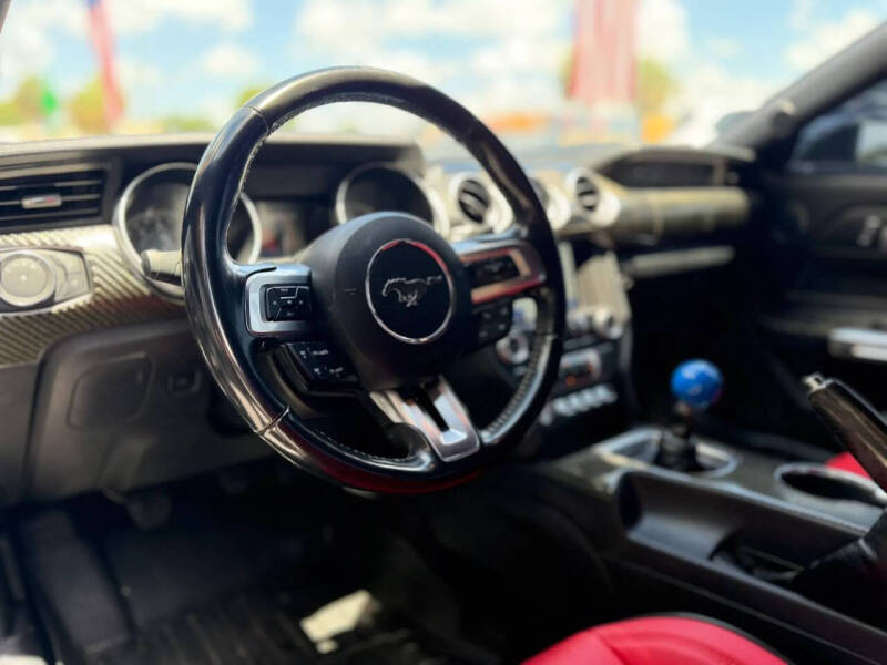 2020 Ford Mustang