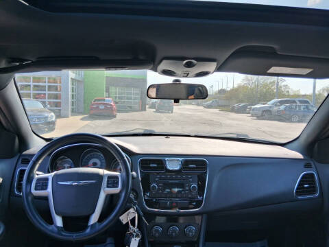 2012 Chrysler 200 Touring