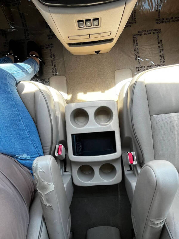 2012 Nissan Quest