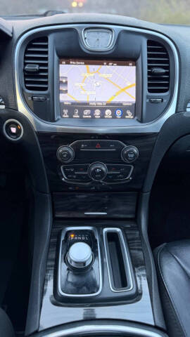 2016 Chrysler 300 Limited