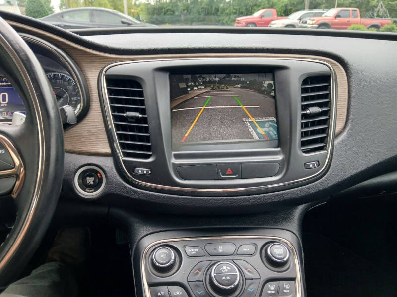 2015 Chrysler 200 C