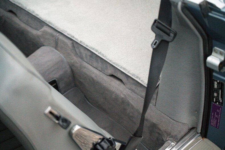 1986 Mercedes-Benz 560-Class 560 SL