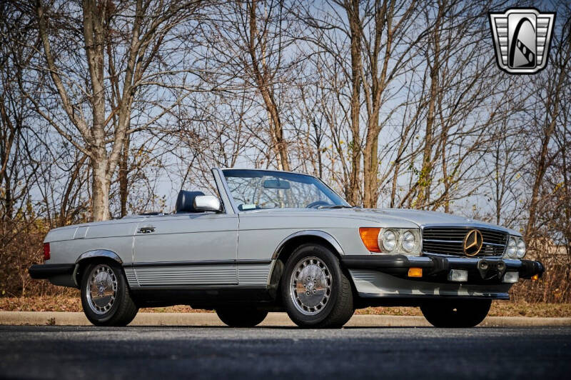 1988 Mercedes-Benz 560-Class 560 SL