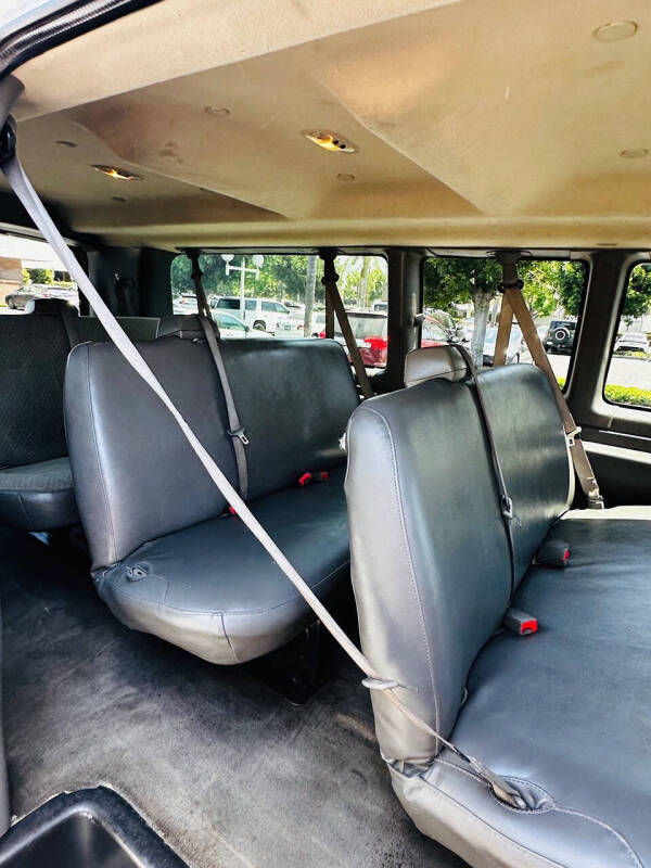 2017 Chevrolet Express LT 3500