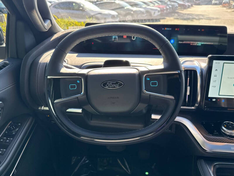 2025 Ford Expedition MAX Platinum