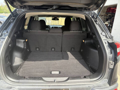 2016 Jeep Cherokee Sport