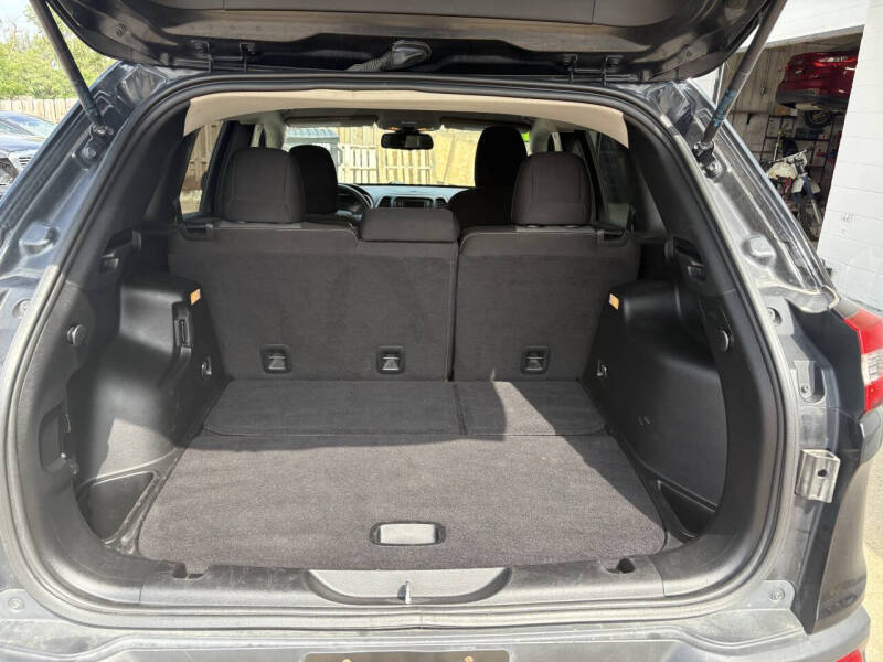 2016 Jeep Cherokee Sport