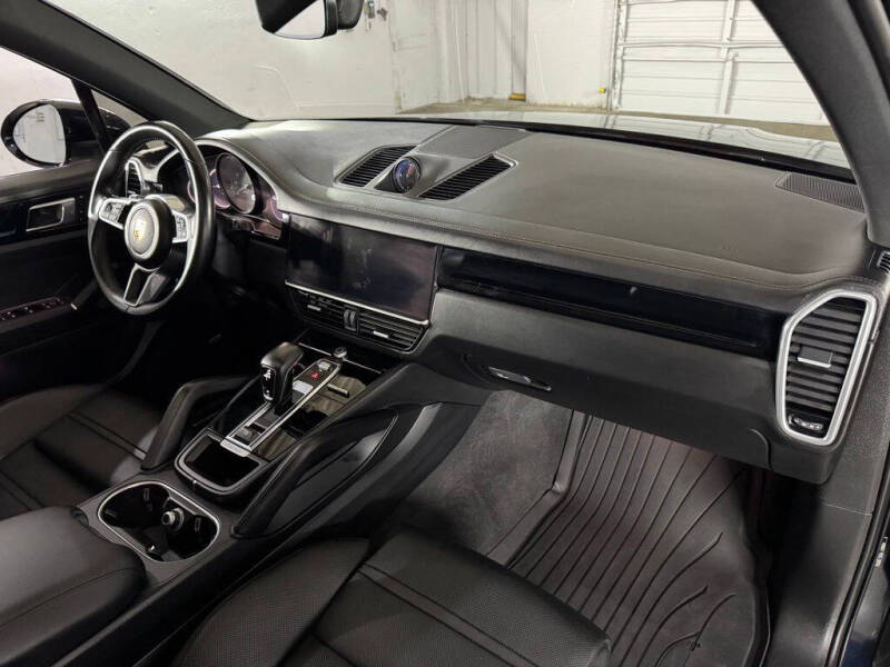 2022 Porsche Cayenne S