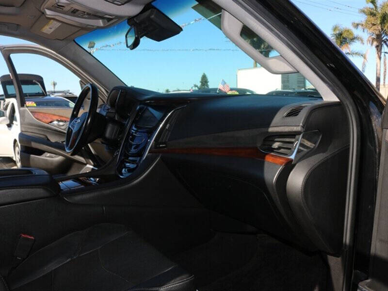 2016 Cadillac Escalade ESV Luxury Collection