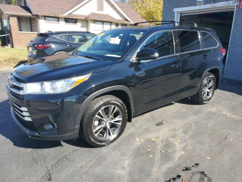 2018 Toyota Highlander for sale at Economy Motors in Muncie IN