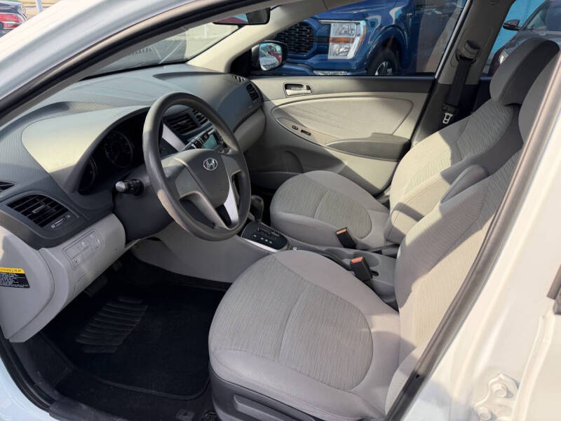 2017 Hyundai Accent SE