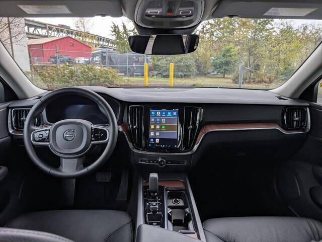 2025 Volvo V60 Cross Country B5 Plus