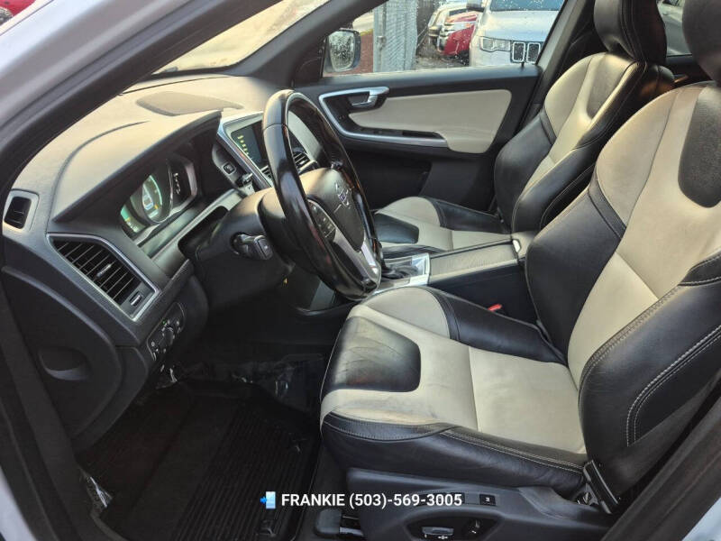 2016 Volvo XC60 T5 Platinum