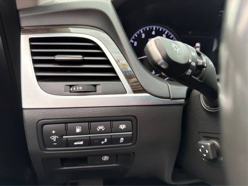 2016 Hyundai Genesis