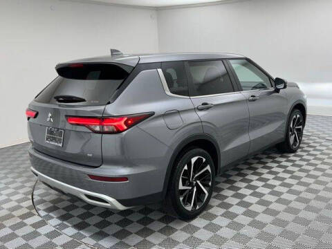 2024 Mitsubishi Outlander SE
