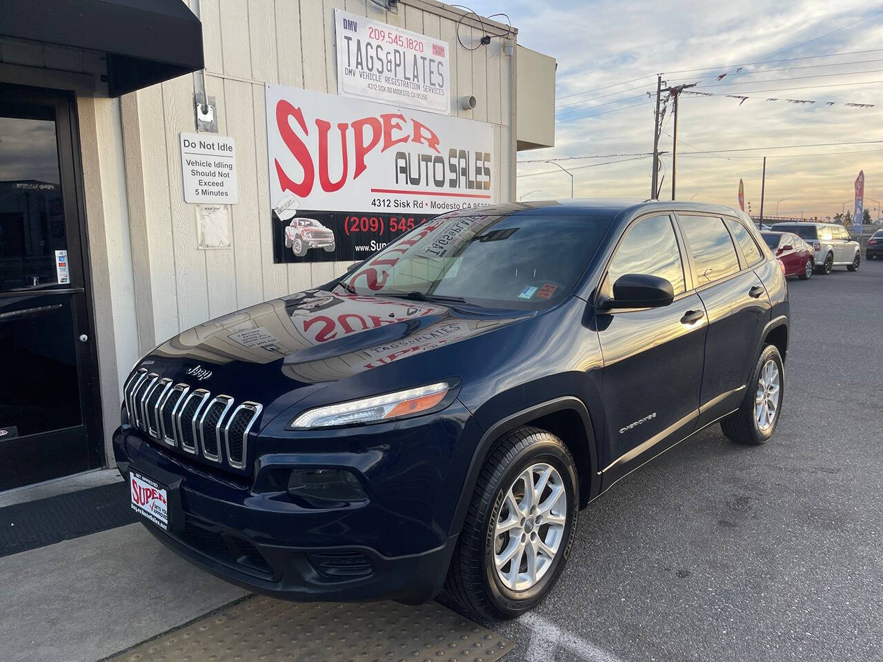 2015 Jeep Cherokee for sale at Super Auto Sales Modesto in Modesto, CA