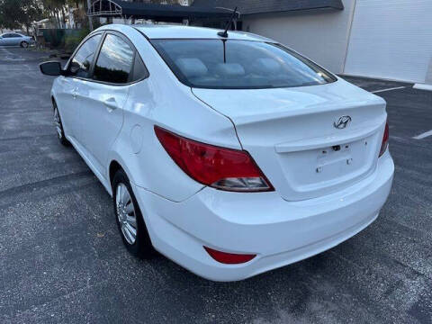 2016 Hyundai Accent SE