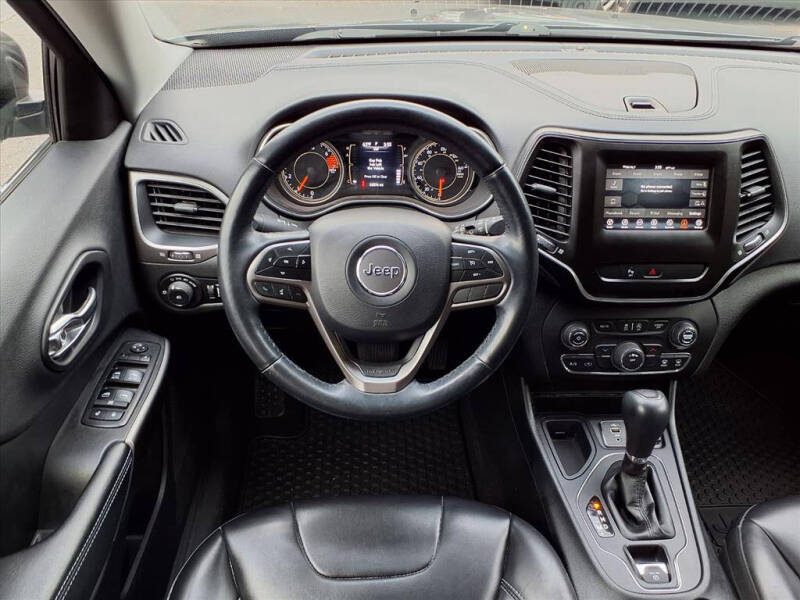 2019 Jeep Cherokee Latitude Plus