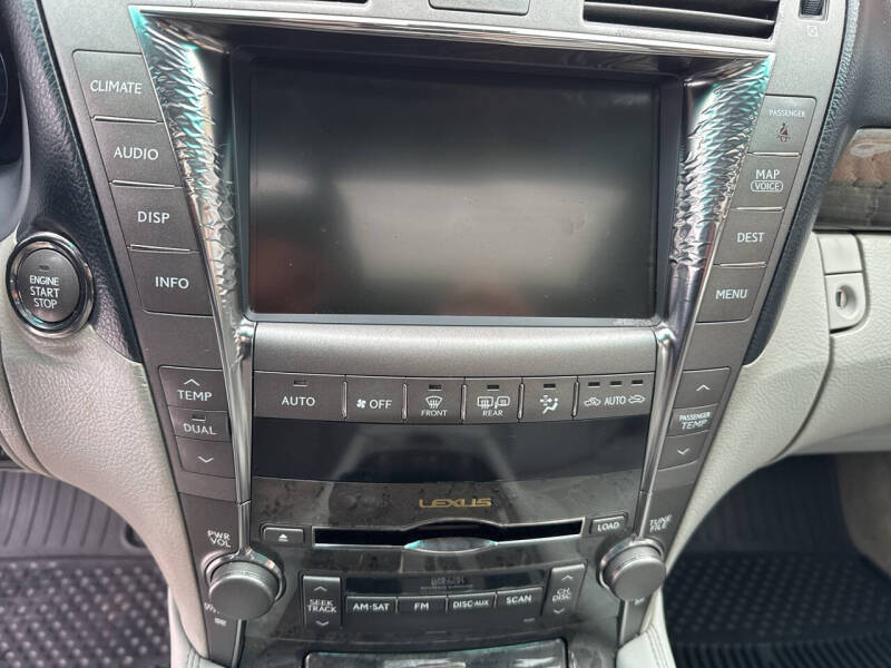 2007 Lexus LS Base photo 17