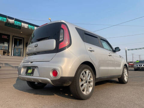 2017 Kia Soul +