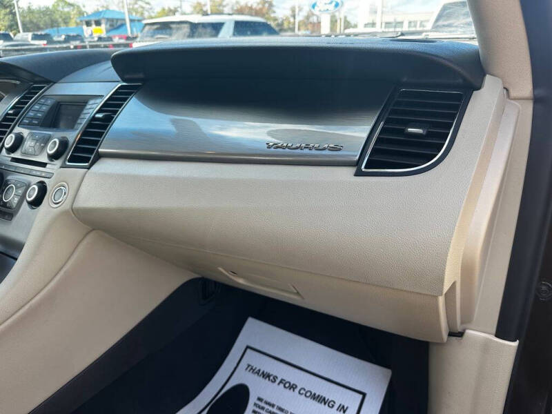 2019 Ford Taurus SEL