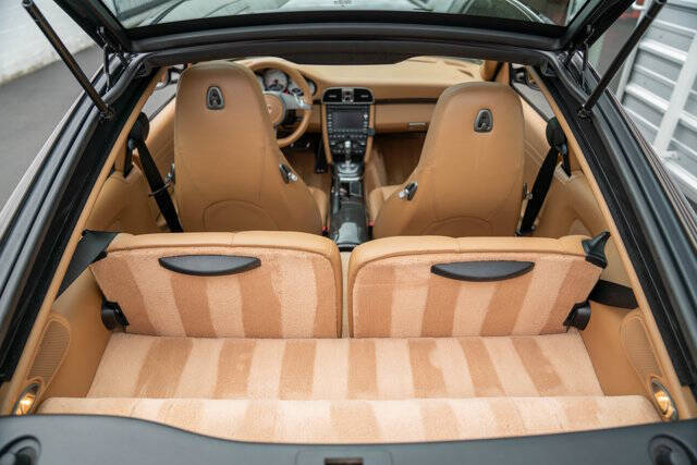 2009 Porsche 911 35