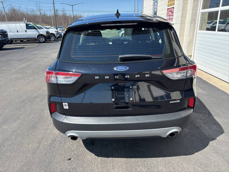 2022 Ford Escape S