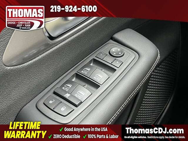 2026 Chrysler Voyager LX