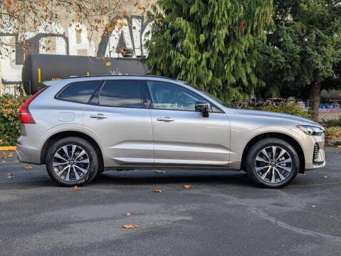 2025 Volvo XC60 B5 Plus Dark Theme