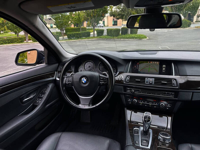 2016 BMW 5 Series 528i
