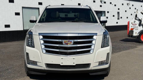 2017 Cadillac Escalade Luxury