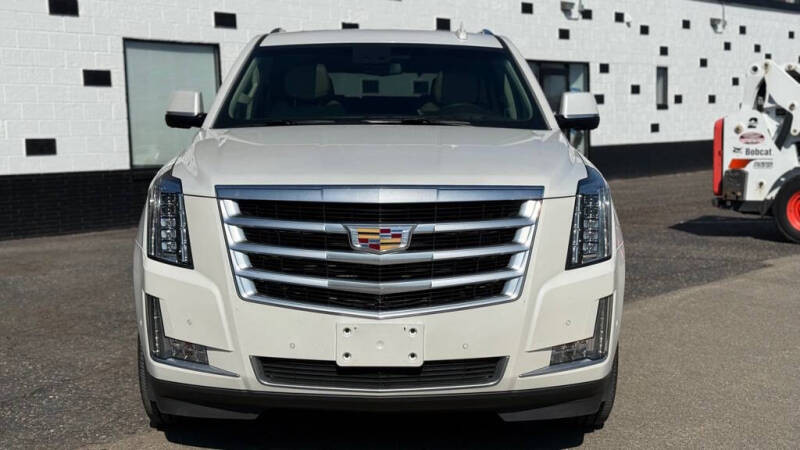 2017 Cadillac Escalade Luxury