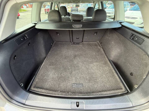 2017 Volkswagen Golf SportWagen TSI S 4Motion