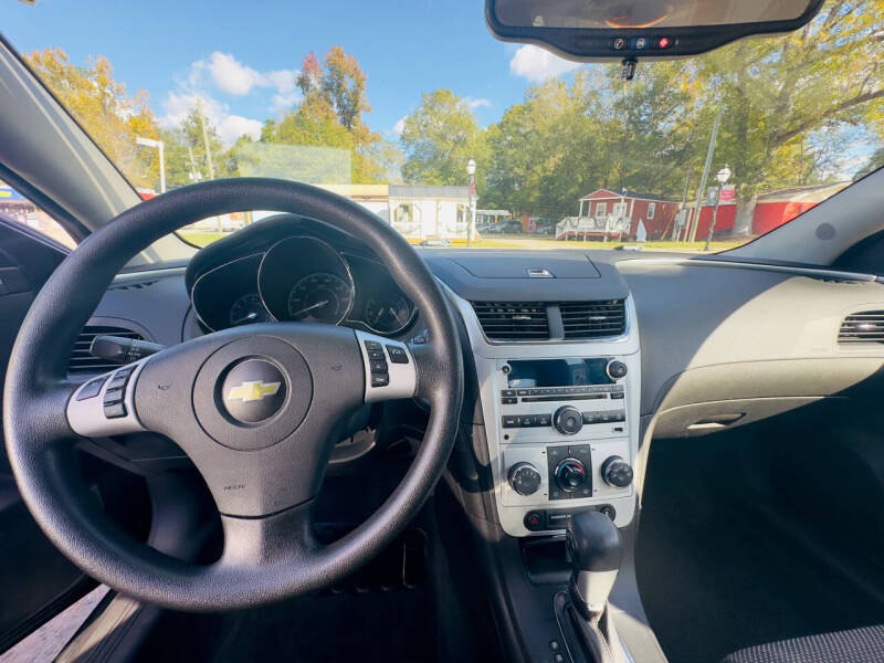 2012 Chevrolet Malibu 1LT photo 5