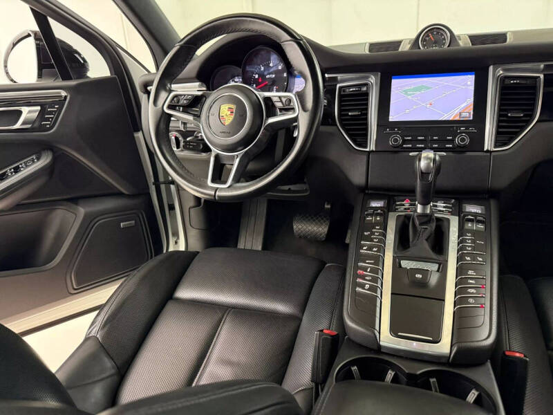 2017 Porsche Macan GTS